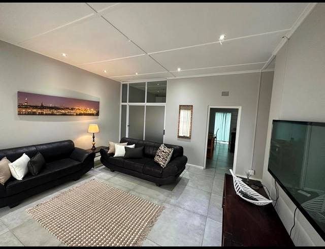 3 BEDROOM TOWNHOUSE FOR SALE IN SANTOS BAY